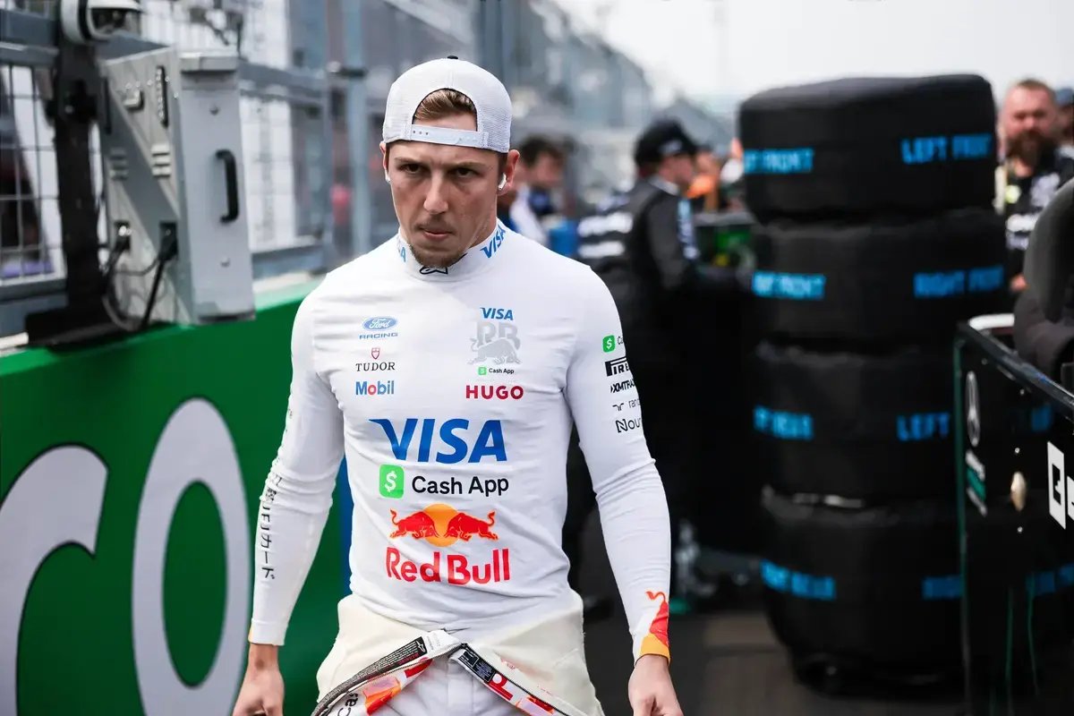 Liam Lawson surge como o principal candidato para substituir Max Verstappen na Red Bull: uma mudança audaciosa.