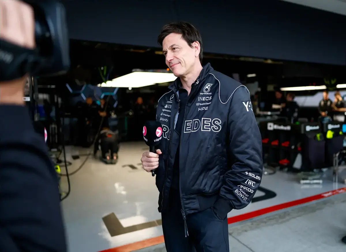 Toto Wolff levanta alarmes urgentes de segurança sobre a nova fórmula de motores da F1: os pilotos estão em risco?