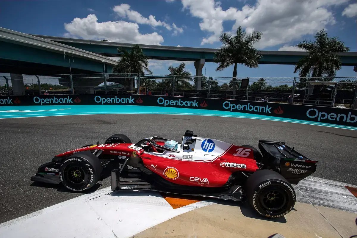 Charles Leclerc acende o drama do Grande Prémio de Miami com as atualizações revolucionárias da Ferrari.