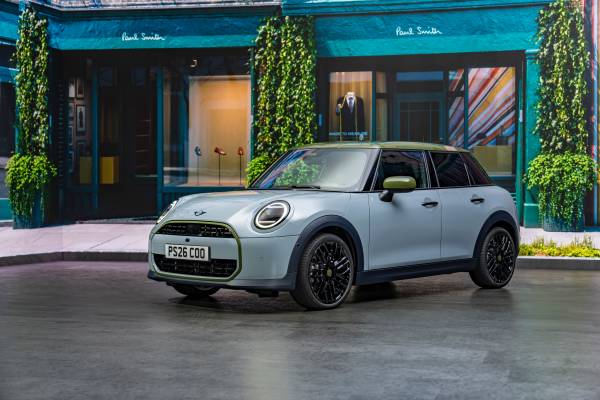 Já está à venda em Portugal a edição Paul Smith Edition da Mini