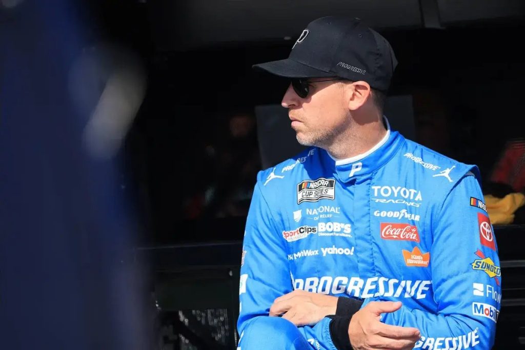 Denny Hamlin critica atitude de Bubba Wallace em atlanta