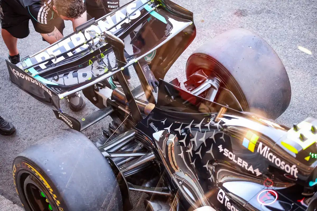 FIA surpreende Red Bull ao favorecer Mercedes no desenvolvimento de motores