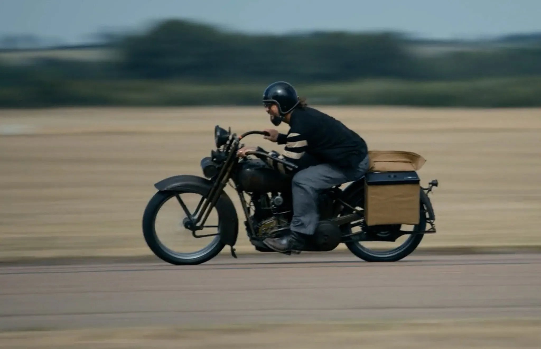 Jason Momoa cria uma Harley-Davidson híbrida única