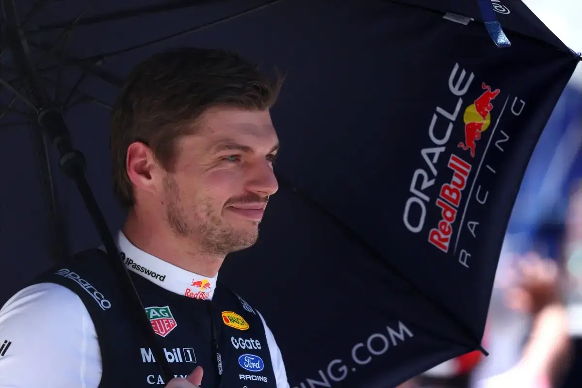 Verstappen em negociações secretas com a McLaren para 2027