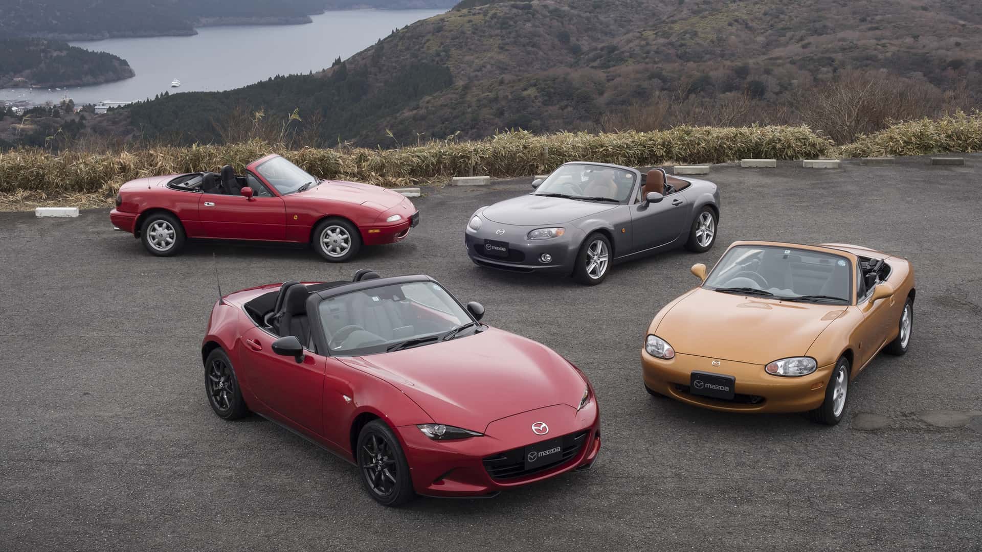 Futuro Mazda MX-5 poderá ser o último com motor a gasolina. Mas também há boas notícias