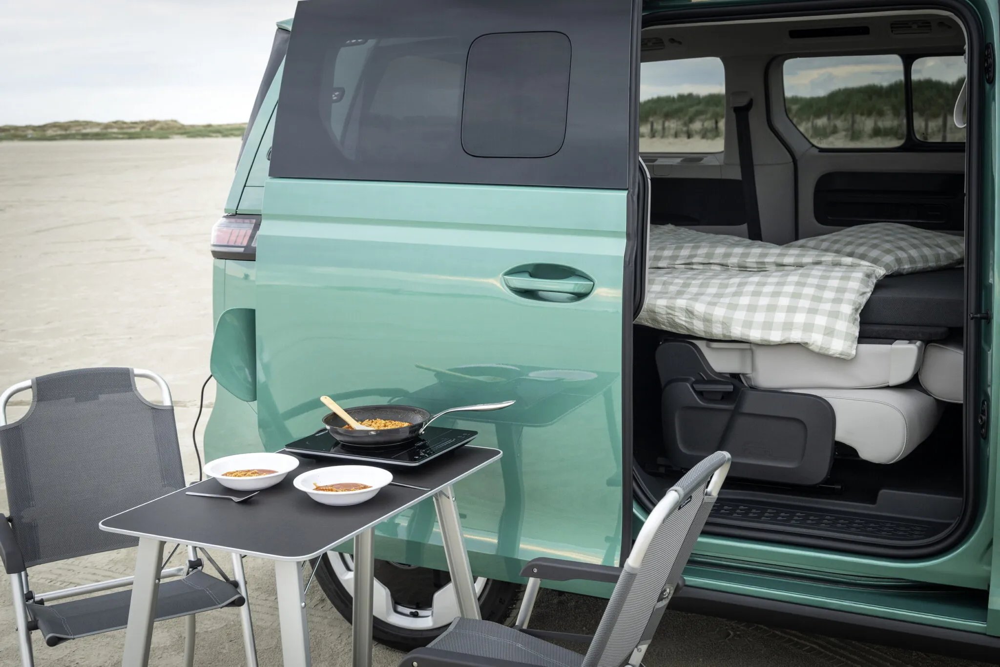 Volkswagen transforma o ID. Buzz numa verdadeira mini-camper