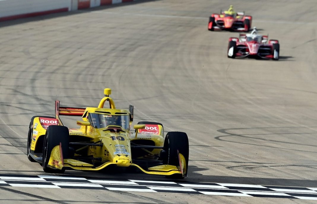 Alex Palou vence corrida de IndyCar em nashville dominada por Penske
