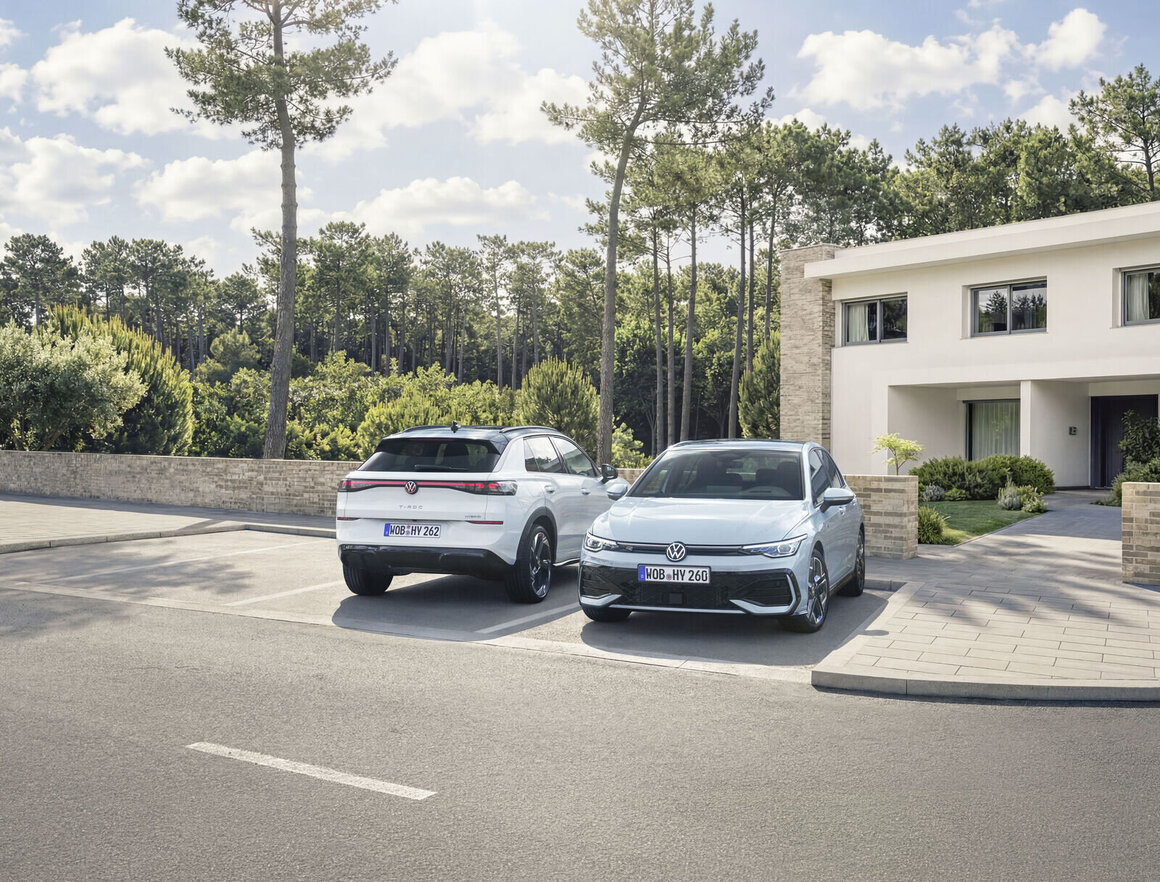 Volkswagen lança Golf e T-Roc híbridos que nunca precisam de ser carregados