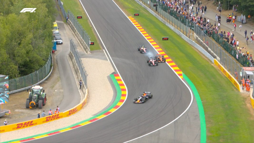 Charles Leclerc evita penalização surpreendentemente no GP da bélgica (VIDEO)