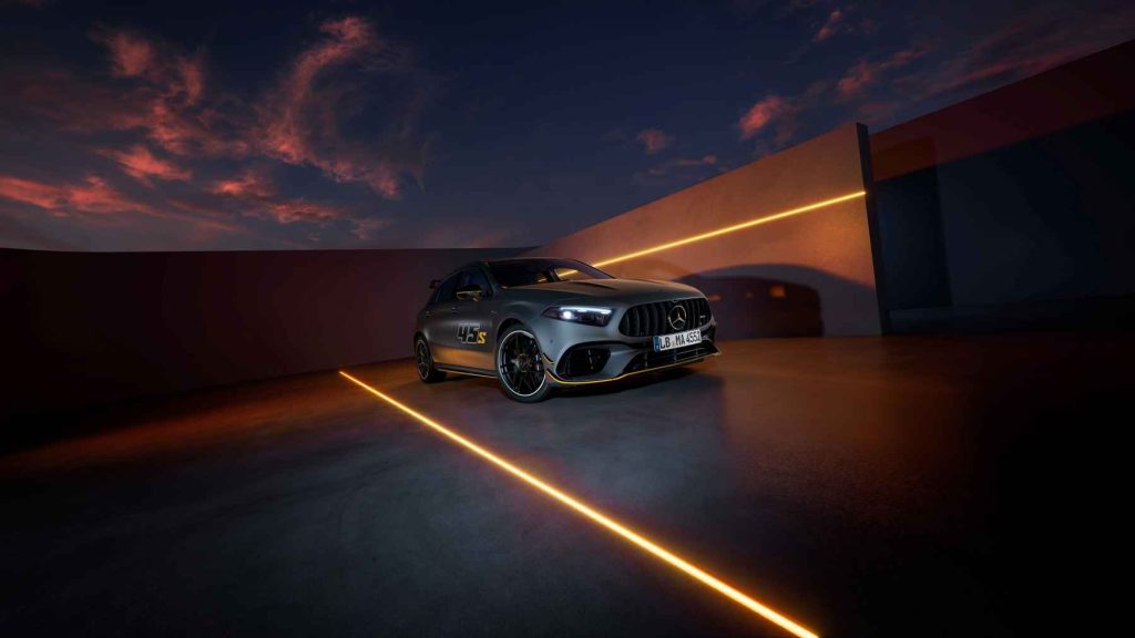 Mercedes-AMG A 45 S despede-se em grande com 421 cv e uma exclusiva Final Edition