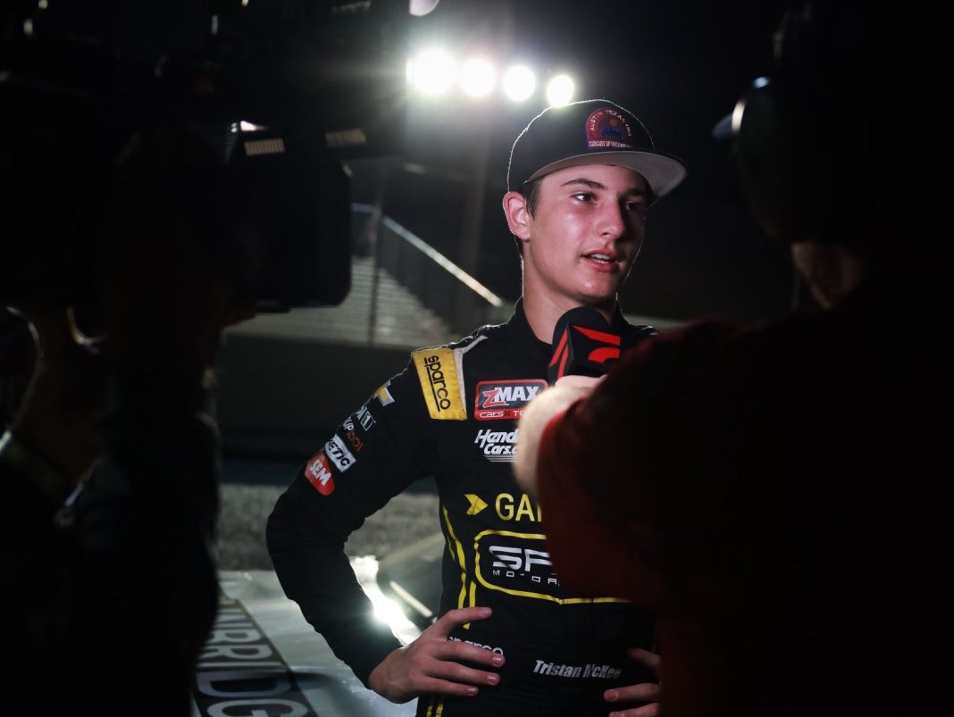 Tristan McKee estreia-se na NASCAR com apenas 16 anos