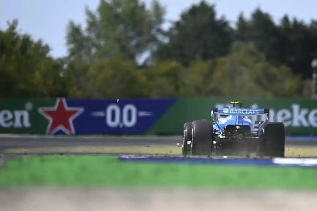 Carlos Sainz destaca recuperação da Aston Martin que inspira Williams