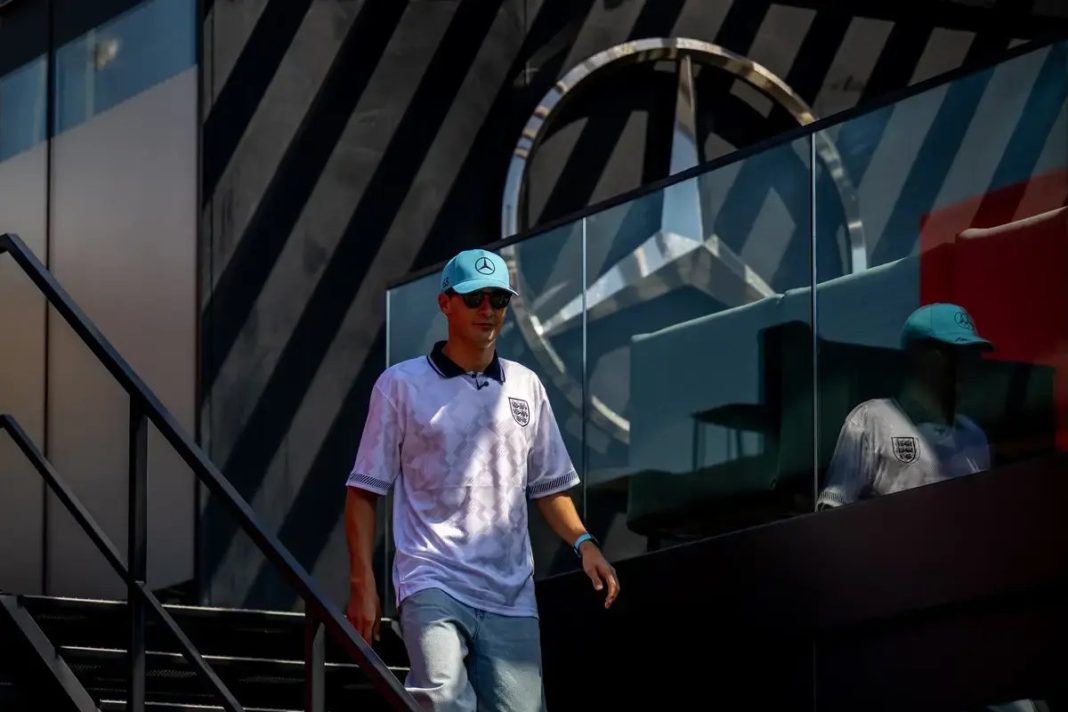 George Russell explica regra chave na qualificação de F1 após proposta de Sainz