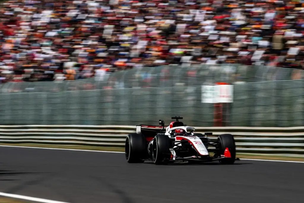 Haas F1 aposta no desempenho e não na nacionalidade para 2027
