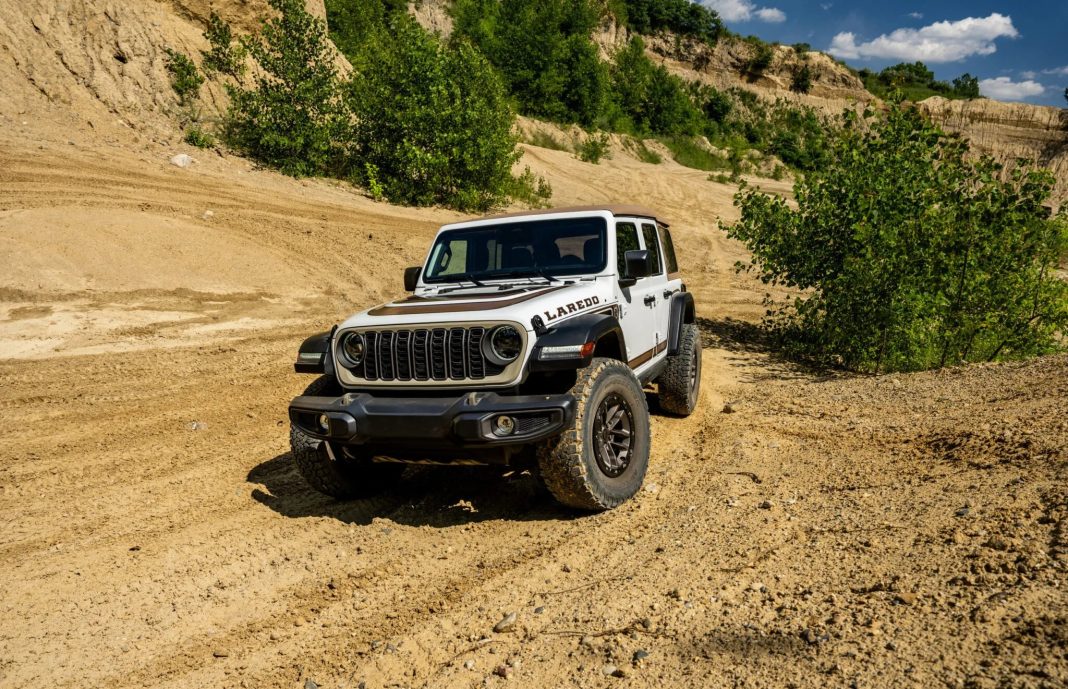 Jeep recupera o lendário Laredo e transforma o Wrangler numa verdadeira máquina para o deserto