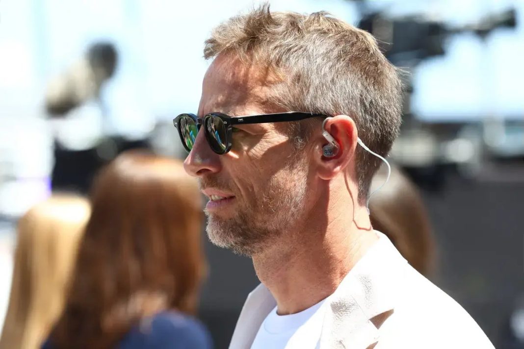 Jenson Button diz que Max Verstappen está frustrado na Red Bull