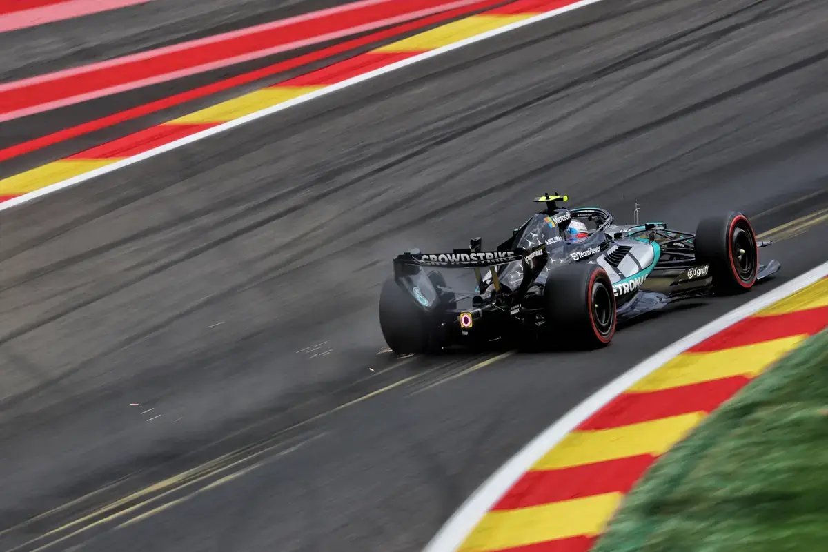 Kimi Antonelli assegura pole position no GP da bélgica de F1 2026