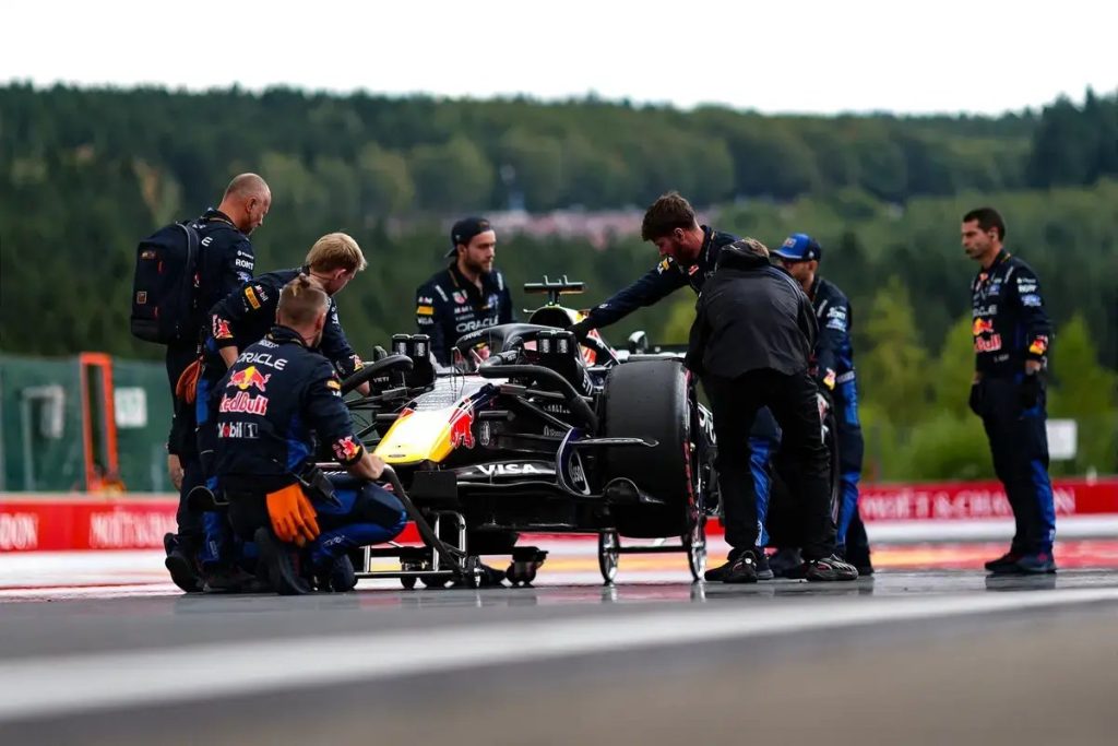 Leitores divididos sobre possível substituto de Max Verstappen na Red Bull