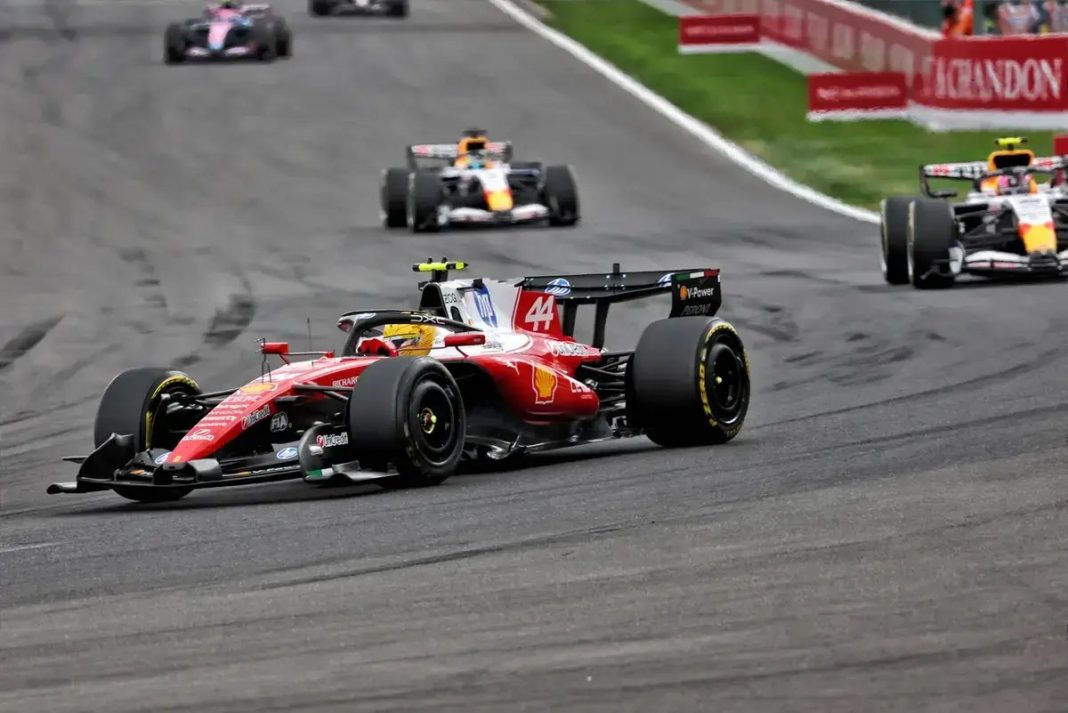 Lewis Hamilton irrita-se com Ferrari após polémica no GP da bélgica