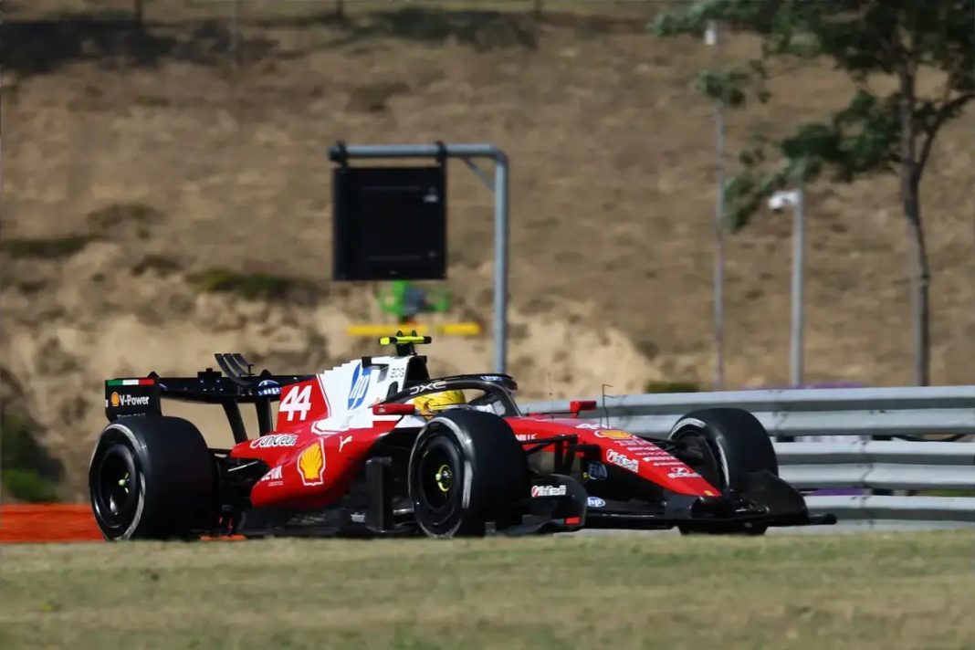 Lewis Hamilton penalizado seis vezes por incidentes com Ferrari em 2026