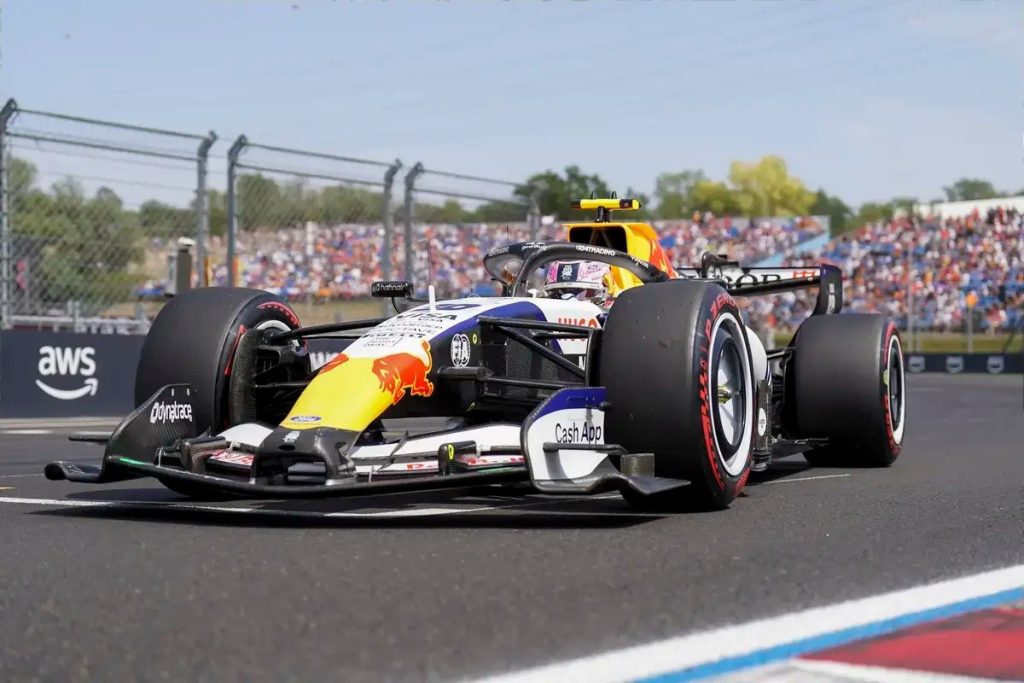 Liam Lawson desafia Racing Bulls a manter liderança no mundial F1