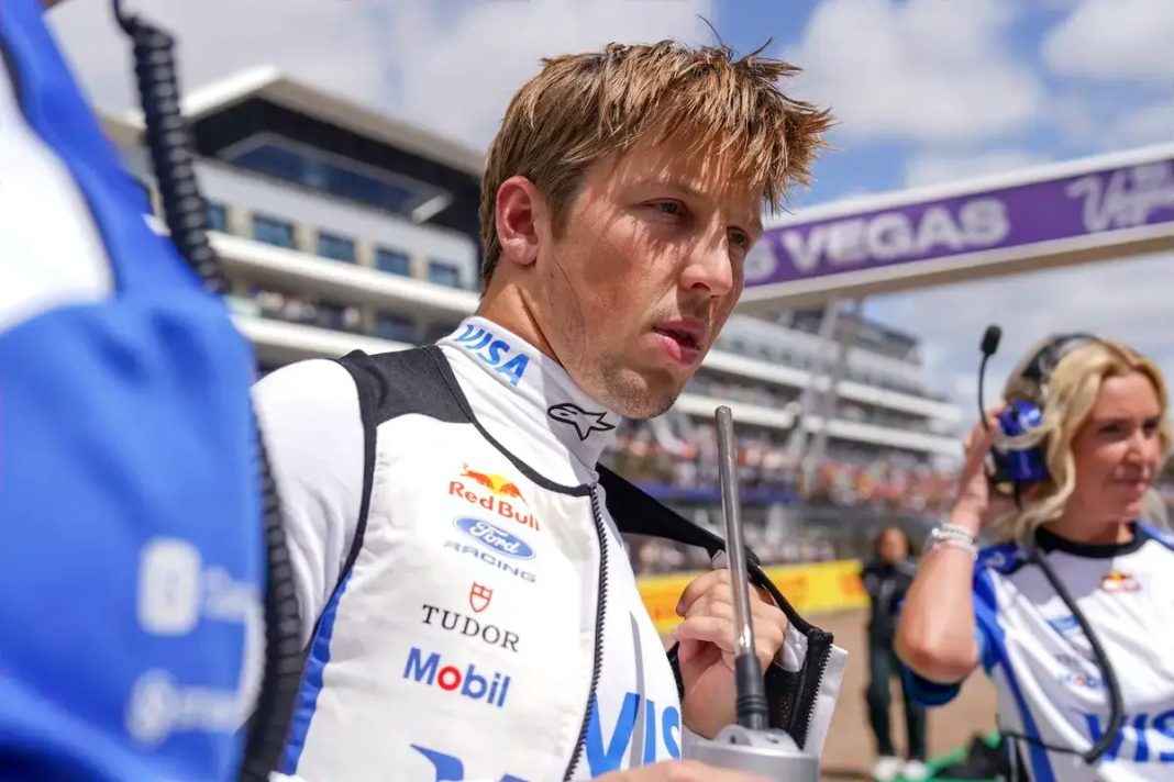 Liam Lawson elogiado pela reação à saída polémica da Red Bull
