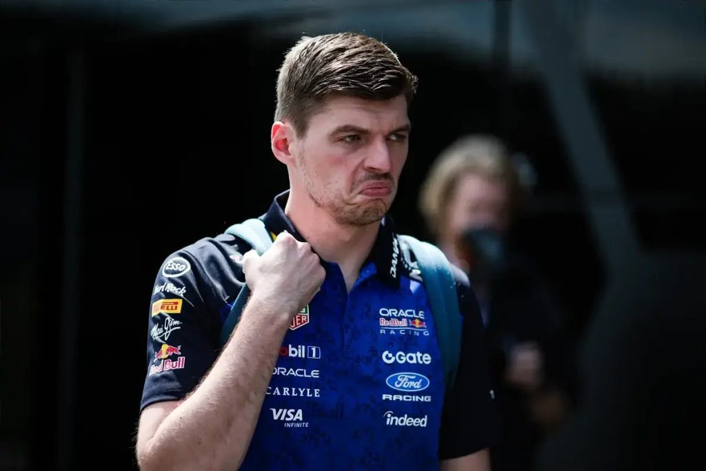 Max Verstappen opta por não esclarecer rumores sobre futuro na F1