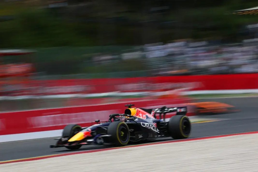 Max Verstappen surpreendido com decisão da FIA sobre a Red Bull