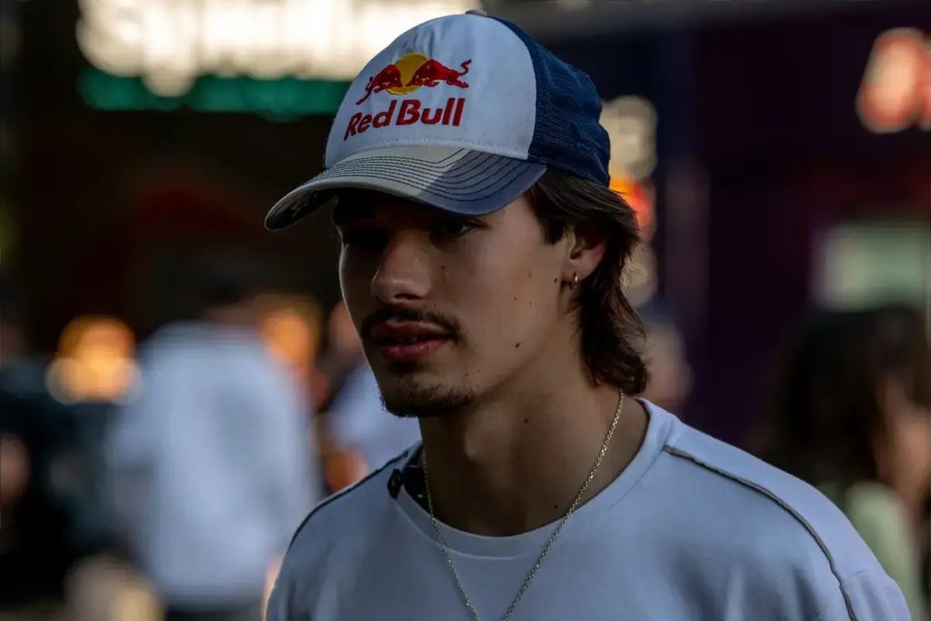 Nikola Tsolov apontado para lugar na equipa Racing Bulls em F1