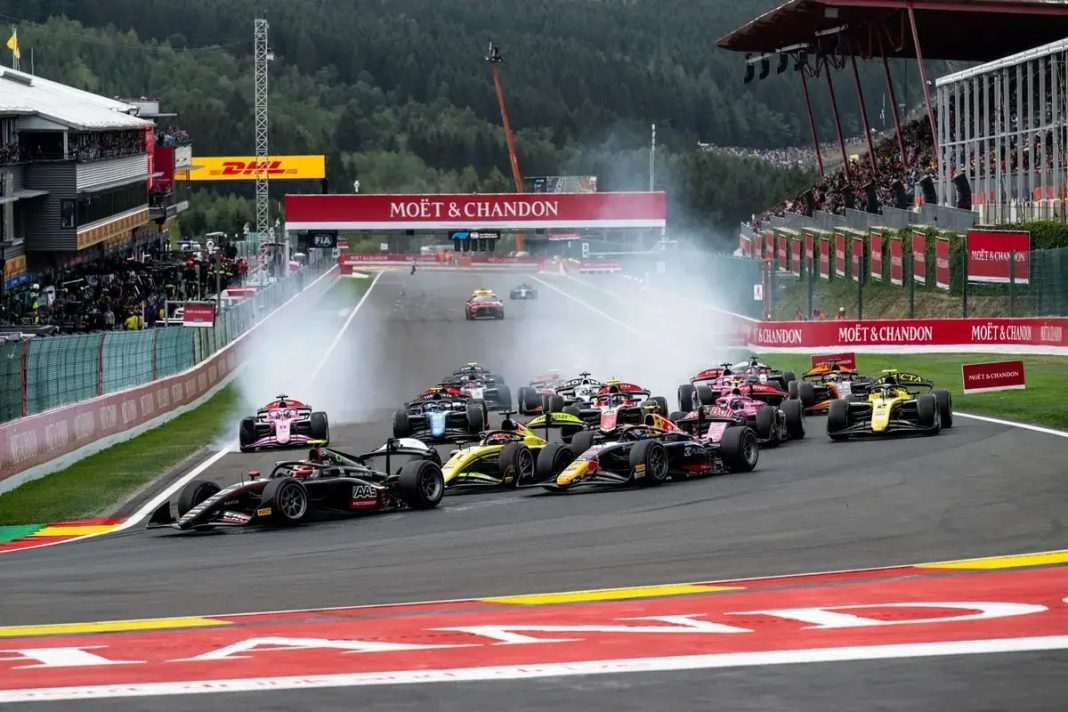 Nikola Tsolov aumenta vantagem no campeonato FIA F2 após Spa