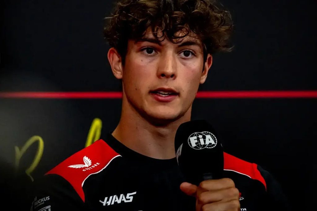 Ocon e Bearman destacam falhas técnicas que travam a Haas na F1