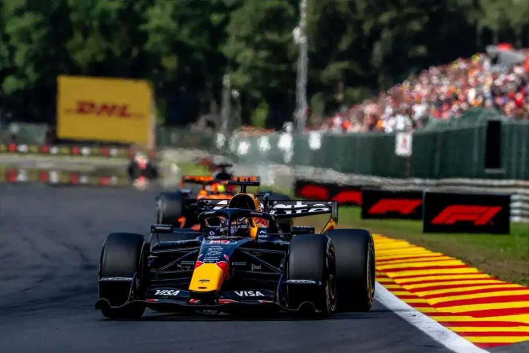 Red Bull confirma solução para asa traseira de Max Verstappen