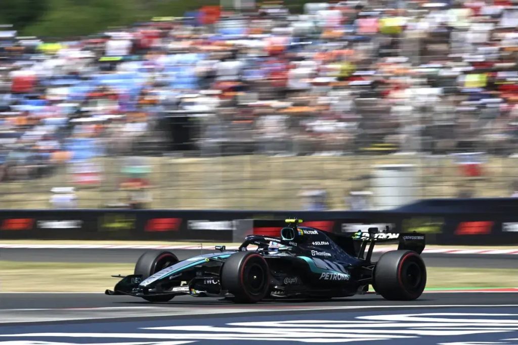 Também Kimi Antonelli penalizado com perda de três lugares na grelha no GP da hungria