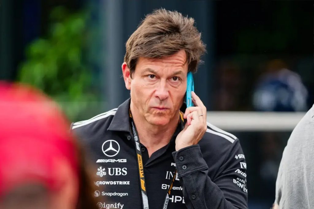 Toto wolff critica engenheiros rivais após caos no GP da Hungria