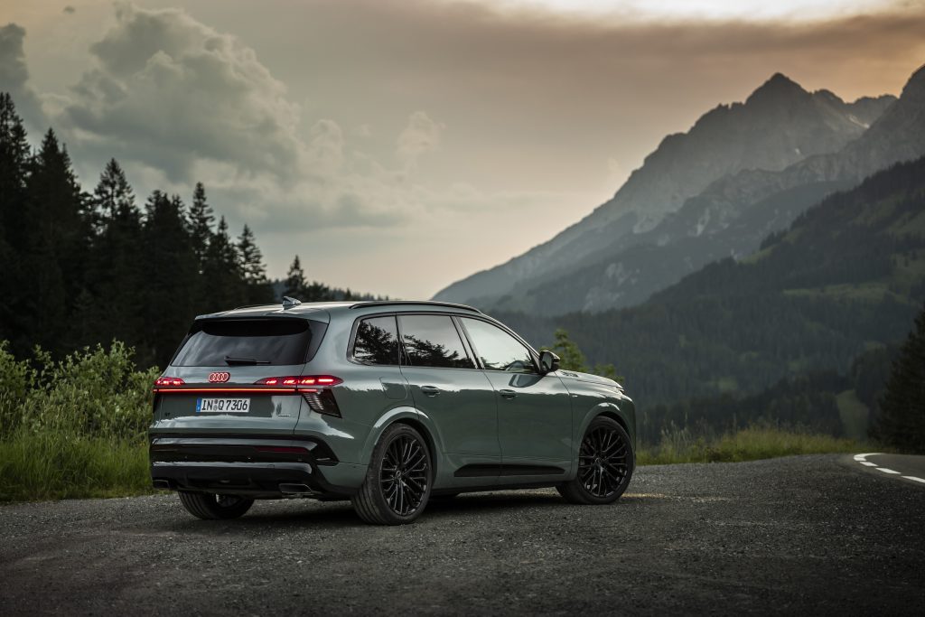 O novo Audi Q7 já chegou a Portugal. Vale os 110 mil euros?