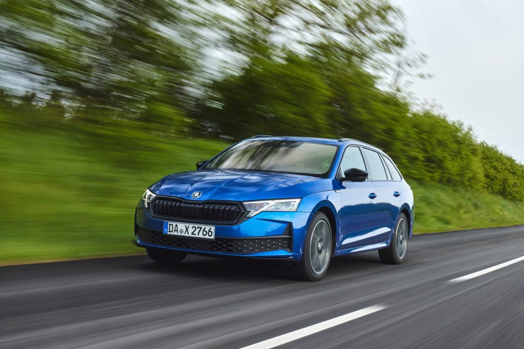 Škoda Octavia celebra 30 anos como o modelo que mudou a história da marca