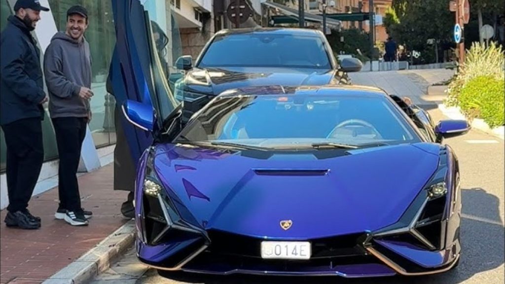 Fernando Alonso conduz lamborghini de 5,9 milhões pelas ruas de Monaco (VIDEO)