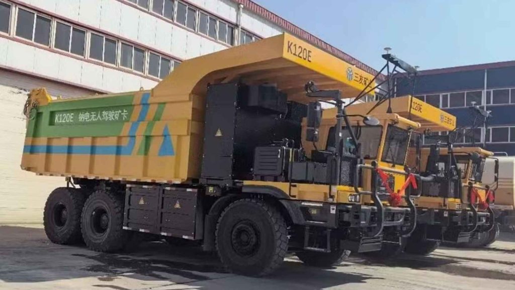 Adeus ao lítio? China testa camião para minas elétrico com baterias de sódio que carregam em apenas 20 minutos