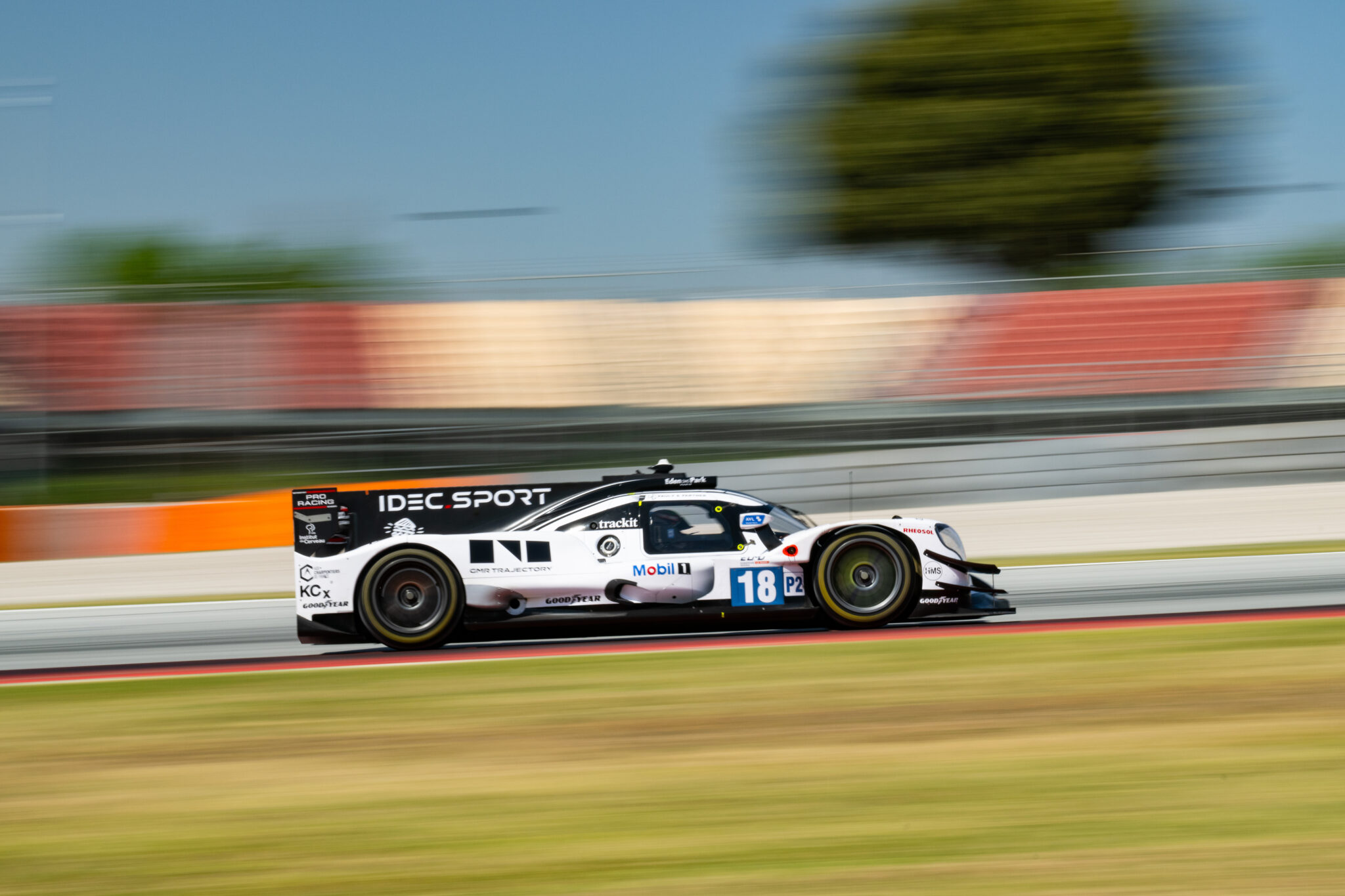 Rinicella domina o treino inaugural das 4 Horas de Spa-Francorchamps
