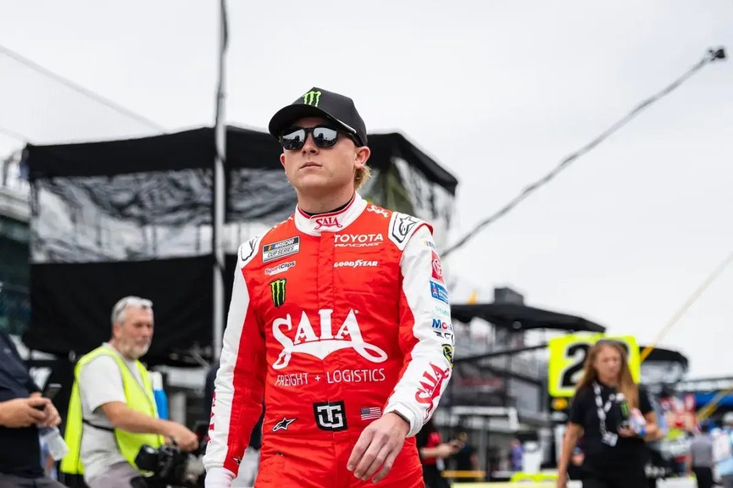 Adeptos defendem atitude reservada de Ty Gibbs após vitória na NASCAR