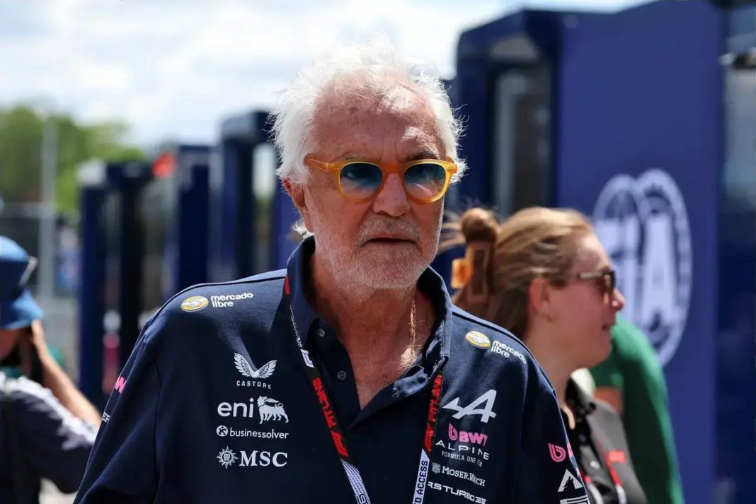 Flavio briatore questiona por que Alpine não supera McLaren e Ferrari