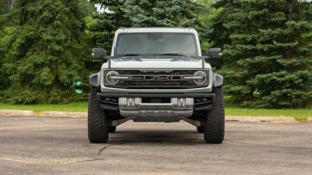 Ford Bronco poderá transformar-se numa pick-up e substituir a Ranger