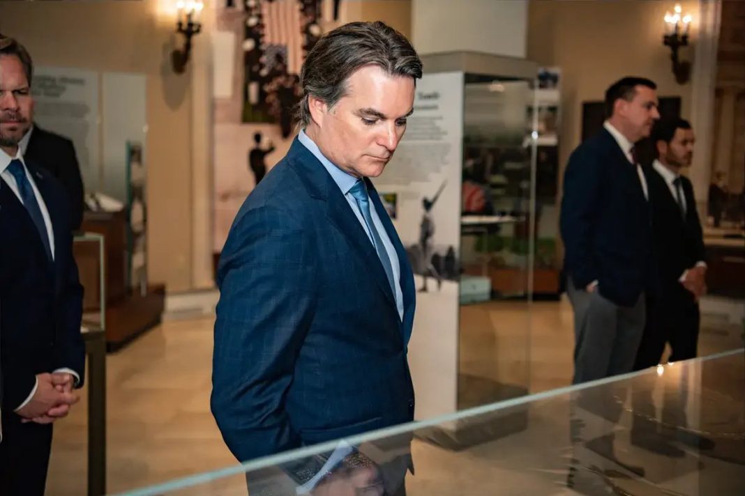 Jeff Gordon revela maior arrependimento na rivalidade com Dale Earnhardt