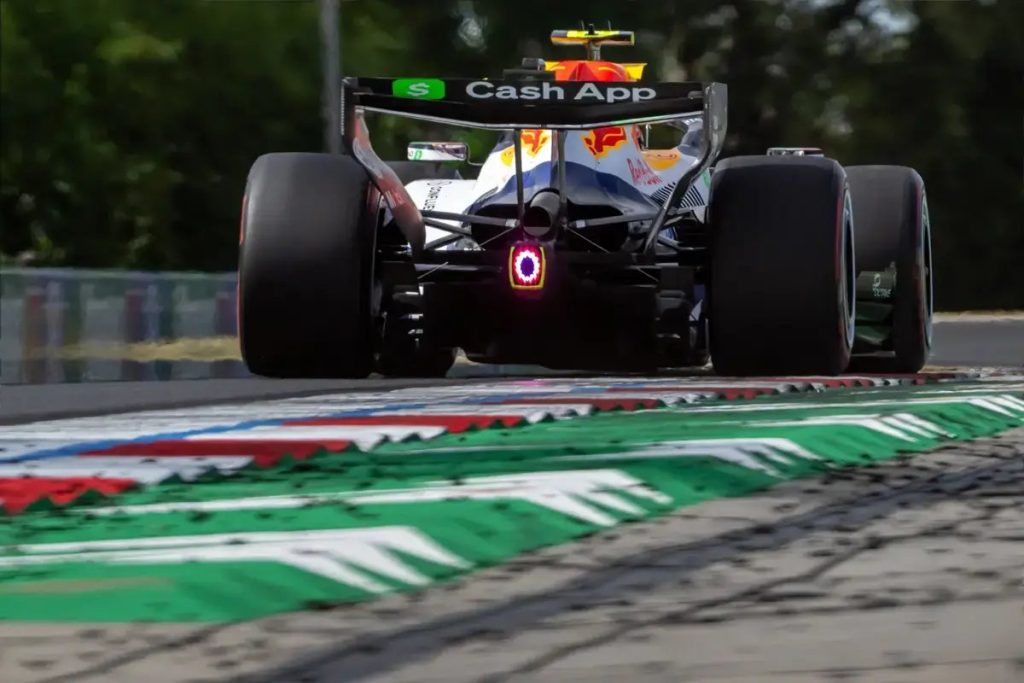 Liam Lawson explica o desafio complexo dos algoritmos na F1