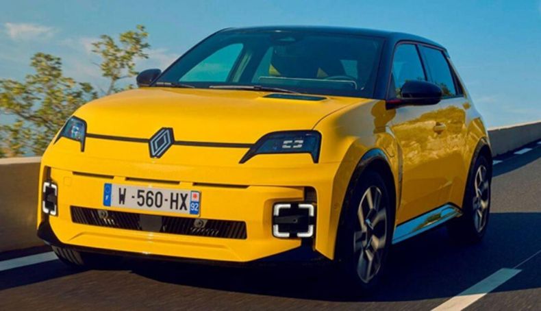 Renault 5 vai ficar ainda melhor: mais autonomia, mais equipamento e uma grande novidade a caminho