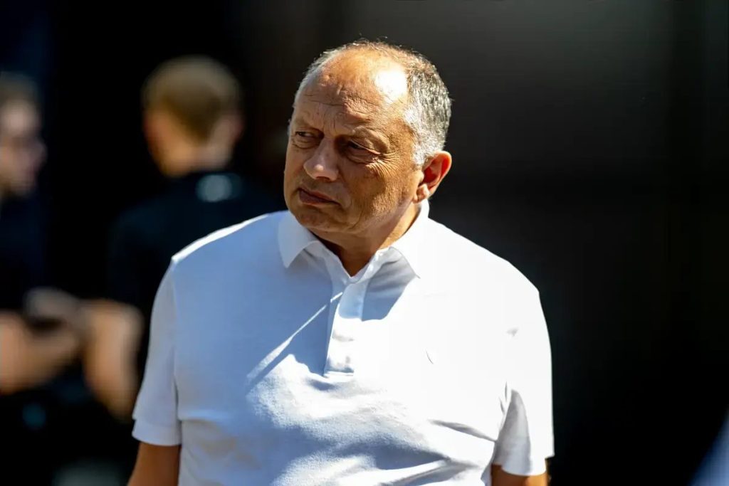Vasseur promete melhorias no motor para Ferrari reduzir distância à Mercedes