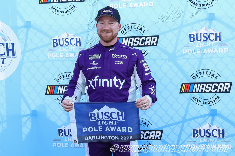 Tyler Reddick vai partir na frente do darlington southern 500