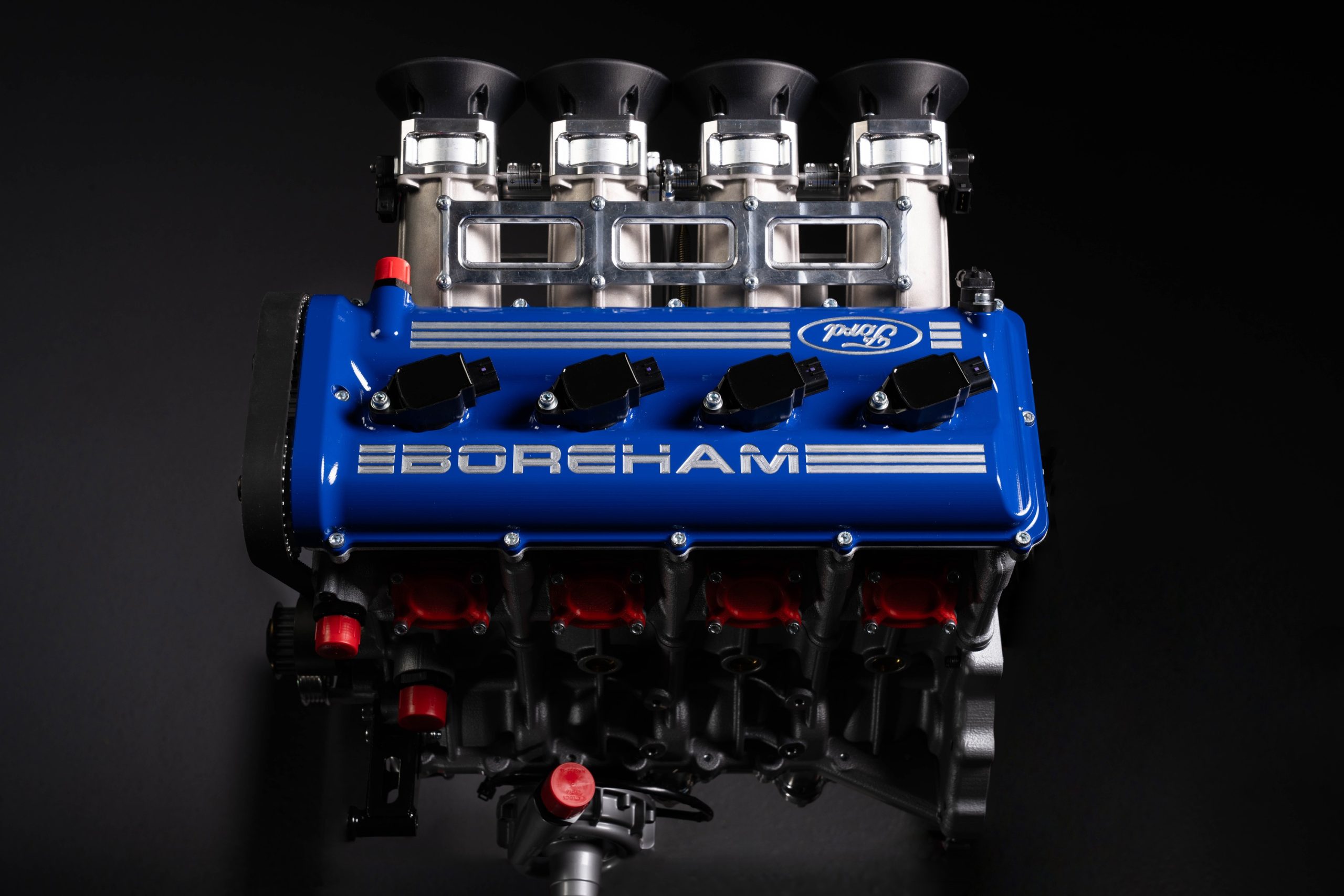 O motor Boreham TEN-K, um quatro cilindros atmosférico de 85 kg