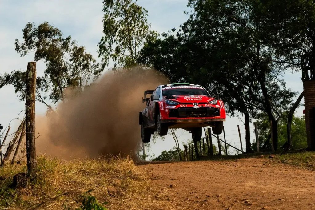 Elfyn Evans lamenta desempenho no rally del paraguai