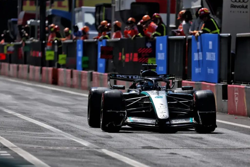 George Russell domina terceira sessão de treinos em Monza